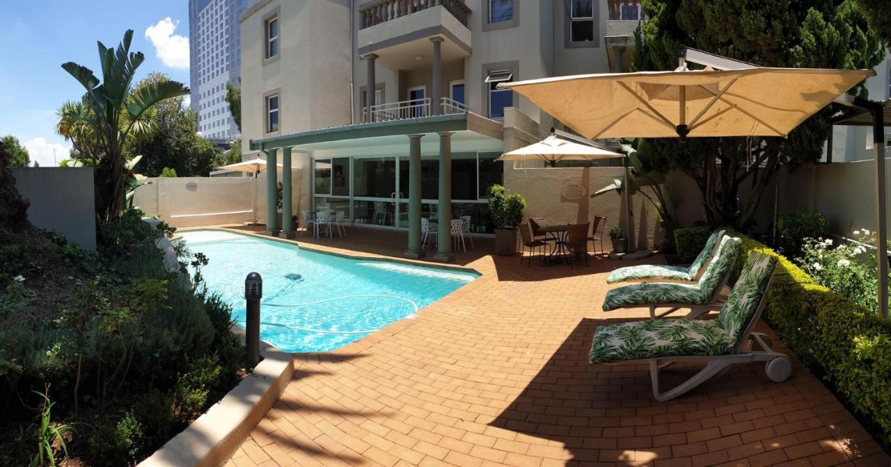 Villa Via Executive Suites With Power Back-Up Johannesburg Exterior photo